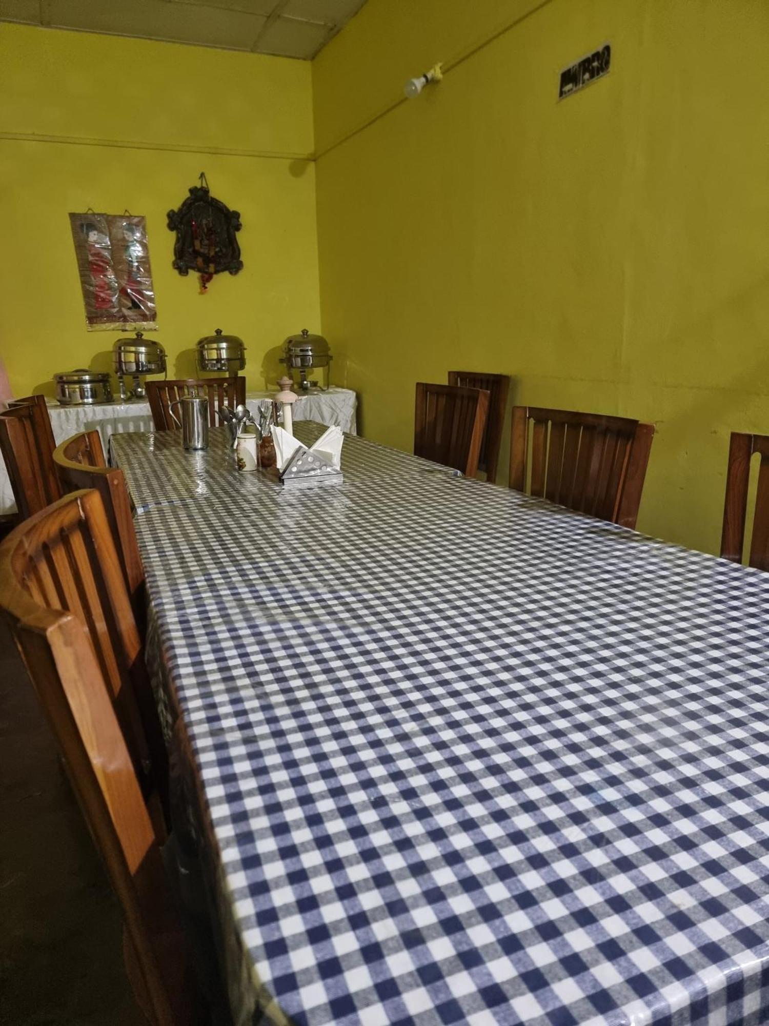 Shivaji Inn Kāziranga Kültér fotó