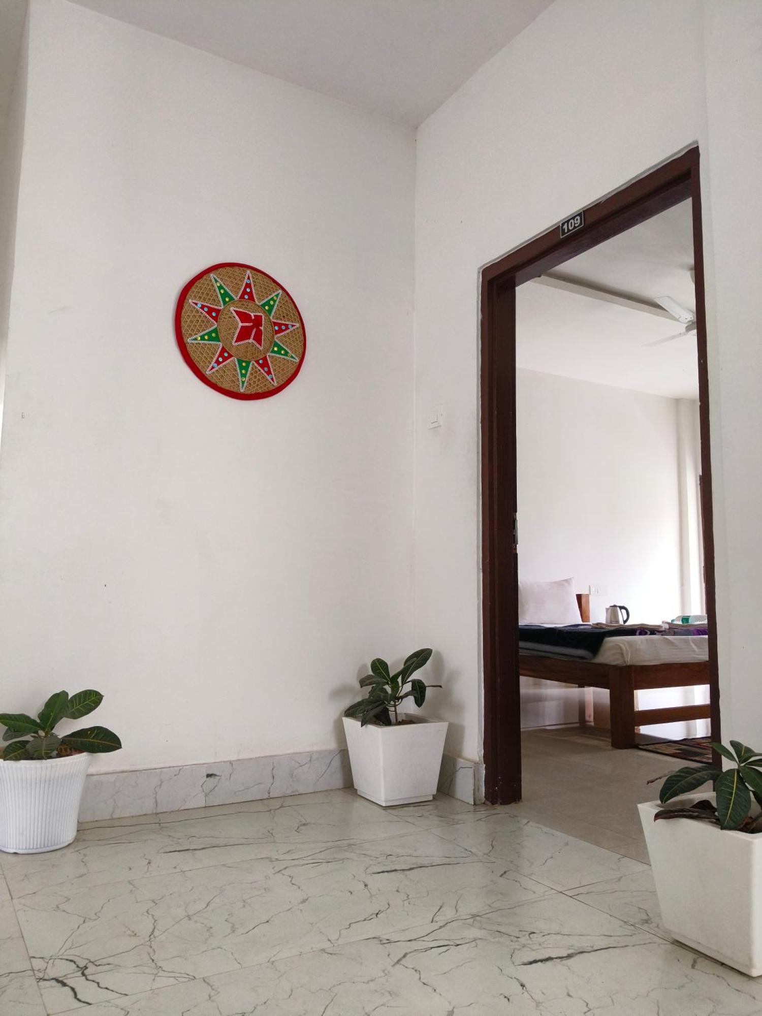 Shivaji Inn Kāziranga Kültér fotó