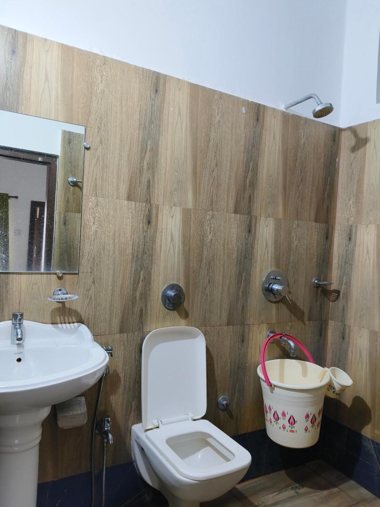 Shivaji Inn Kāziranga Kültér fotó